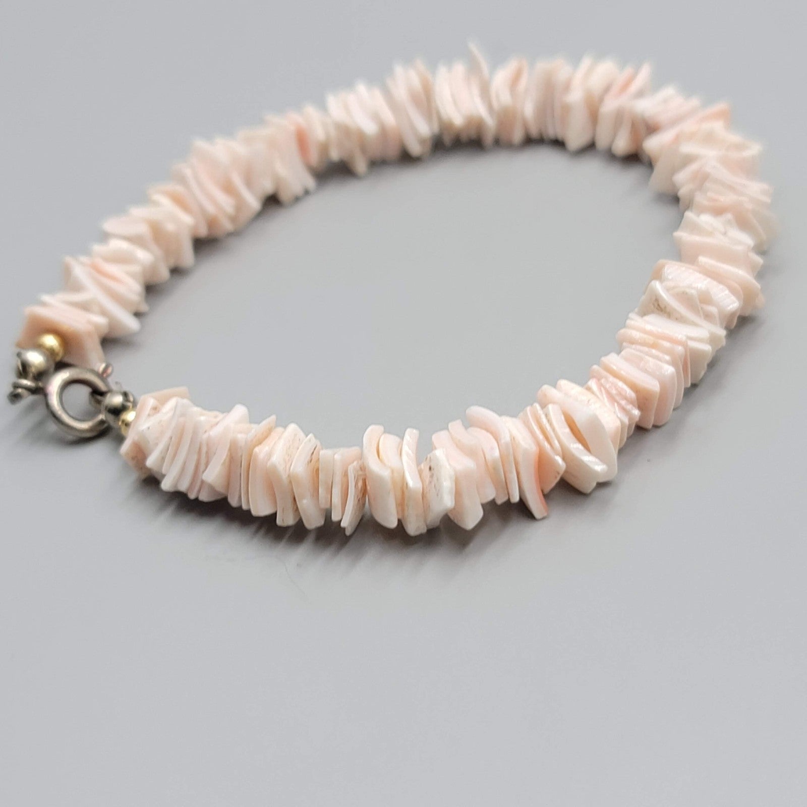 Vintage Pink Shell Chip Bead Bracelet Beach Theme 7.25"