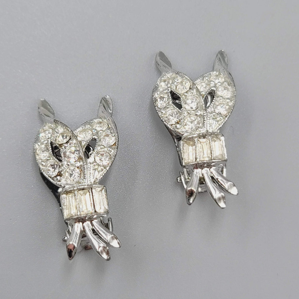 Vintage Rhinestone Clip on Earrings Silver toneUnique Design 1.25"