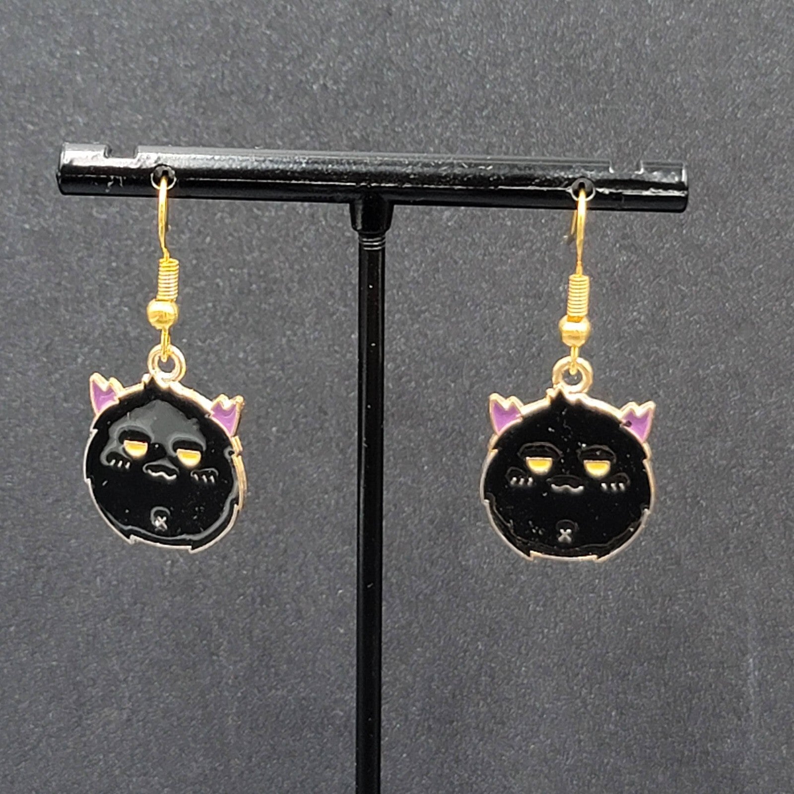 Bat Pierced Earrings Gold tone Enamel Halloween Dangle 7/8"