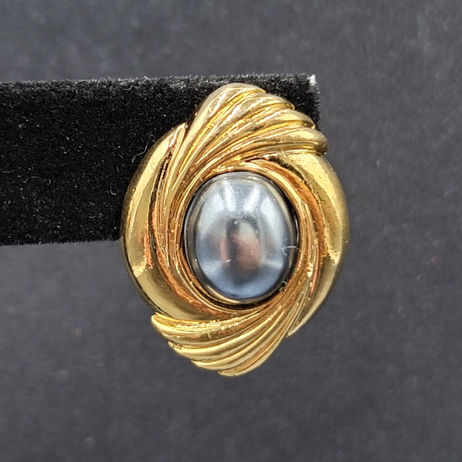 Vintage Avon Cavier Pierced Earrings Gold tone Dark Gray Satin Cabochon 1"