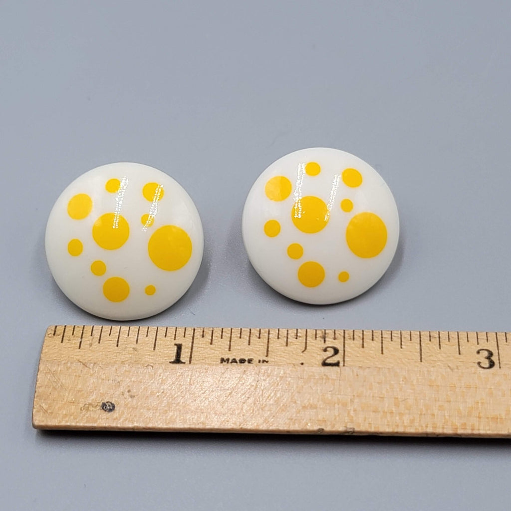 Vintage Pierced Earrings White Yellow Polka Dot 1"