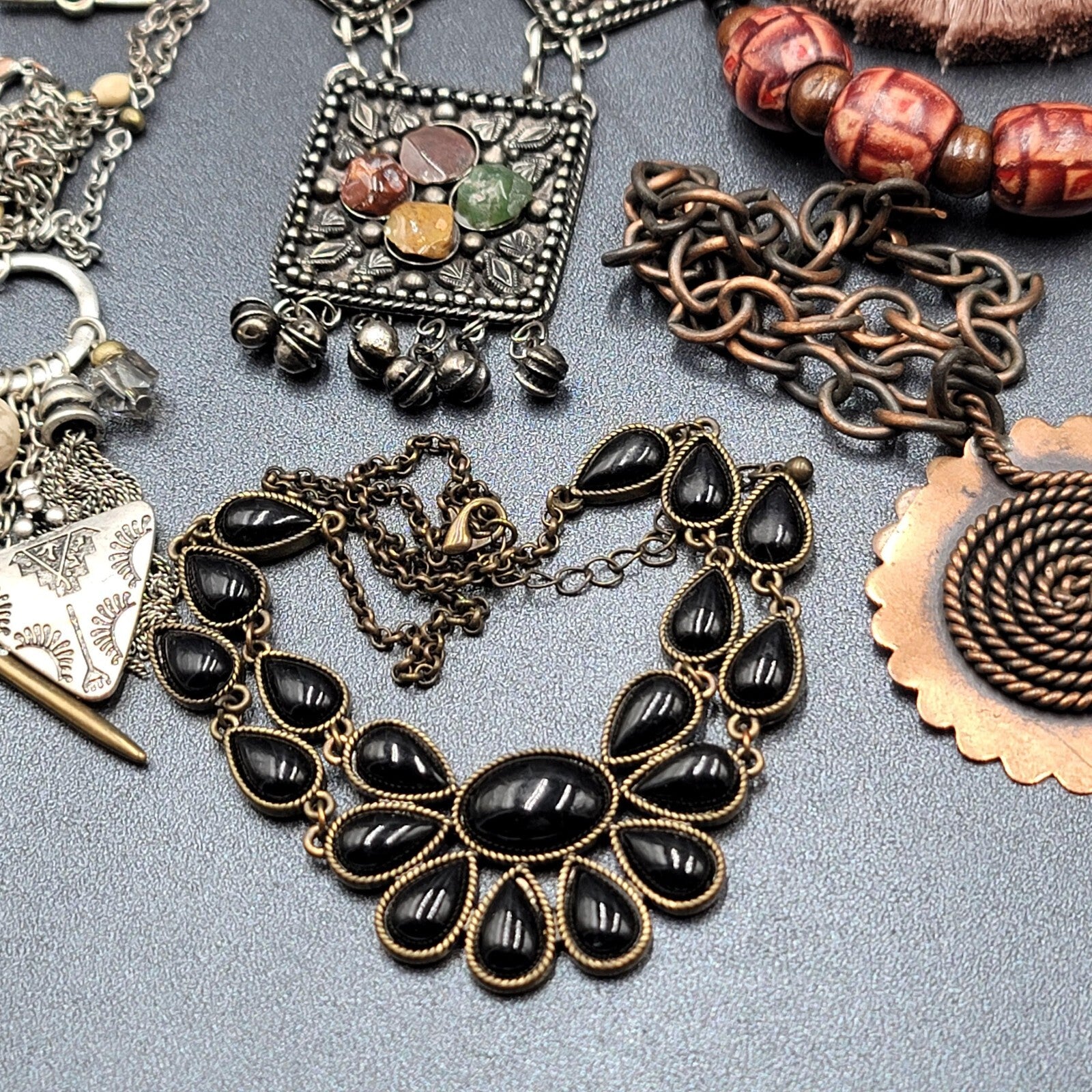 Colorful Jewelry Lot Necklaces Bracelets Pendant 48 pcs