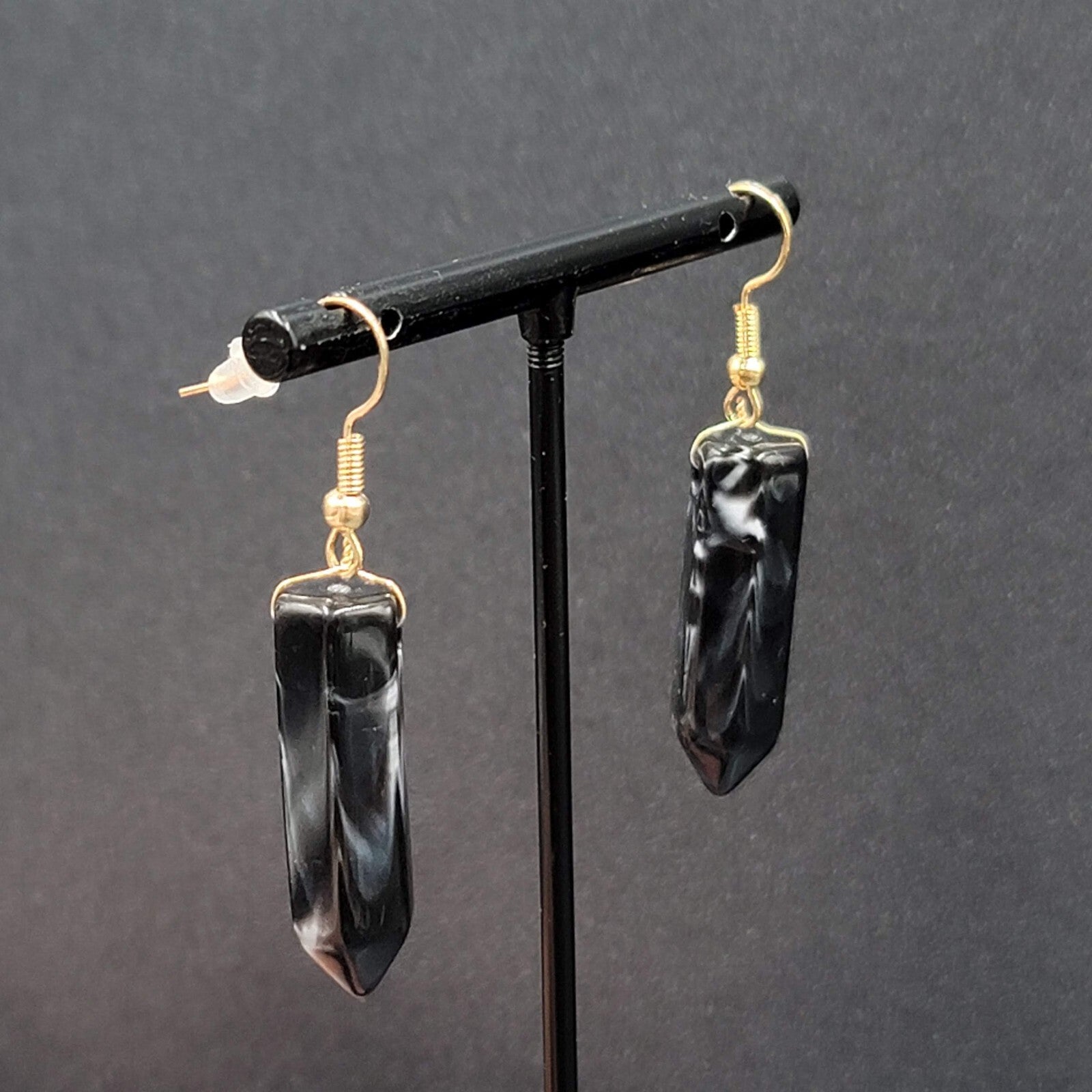 Pierced Earrings Black Marbled Resin Spike Pendulum Dangle Gold tone Hook 1.25"