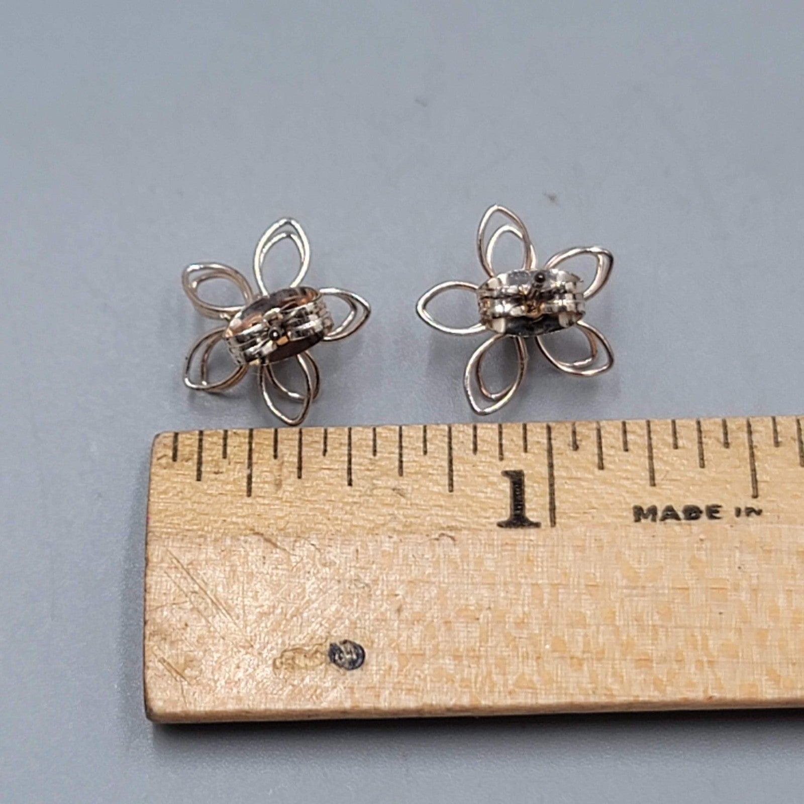 Wire Flower Stud Pierced Earrings Crystal Gold tone 1/2"