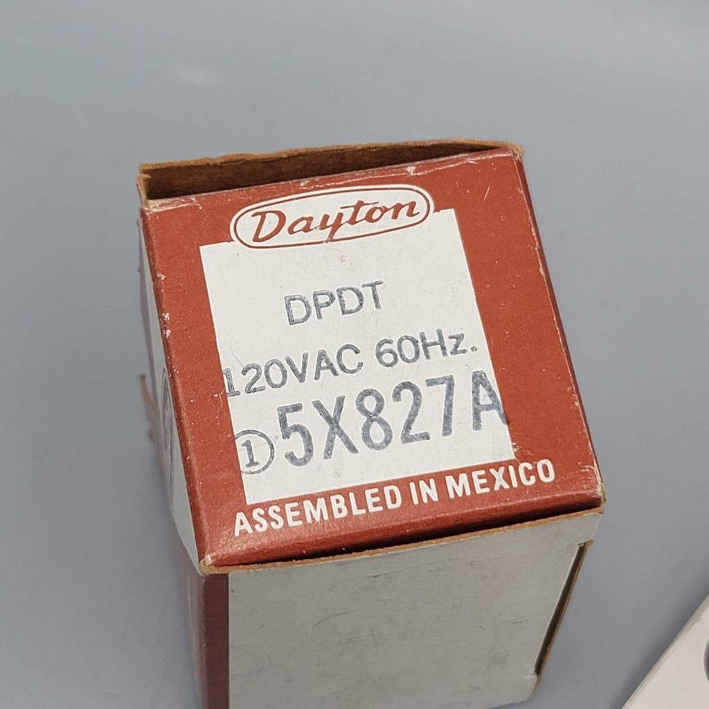 Dayton 5X827A Relay w Socket Original box
