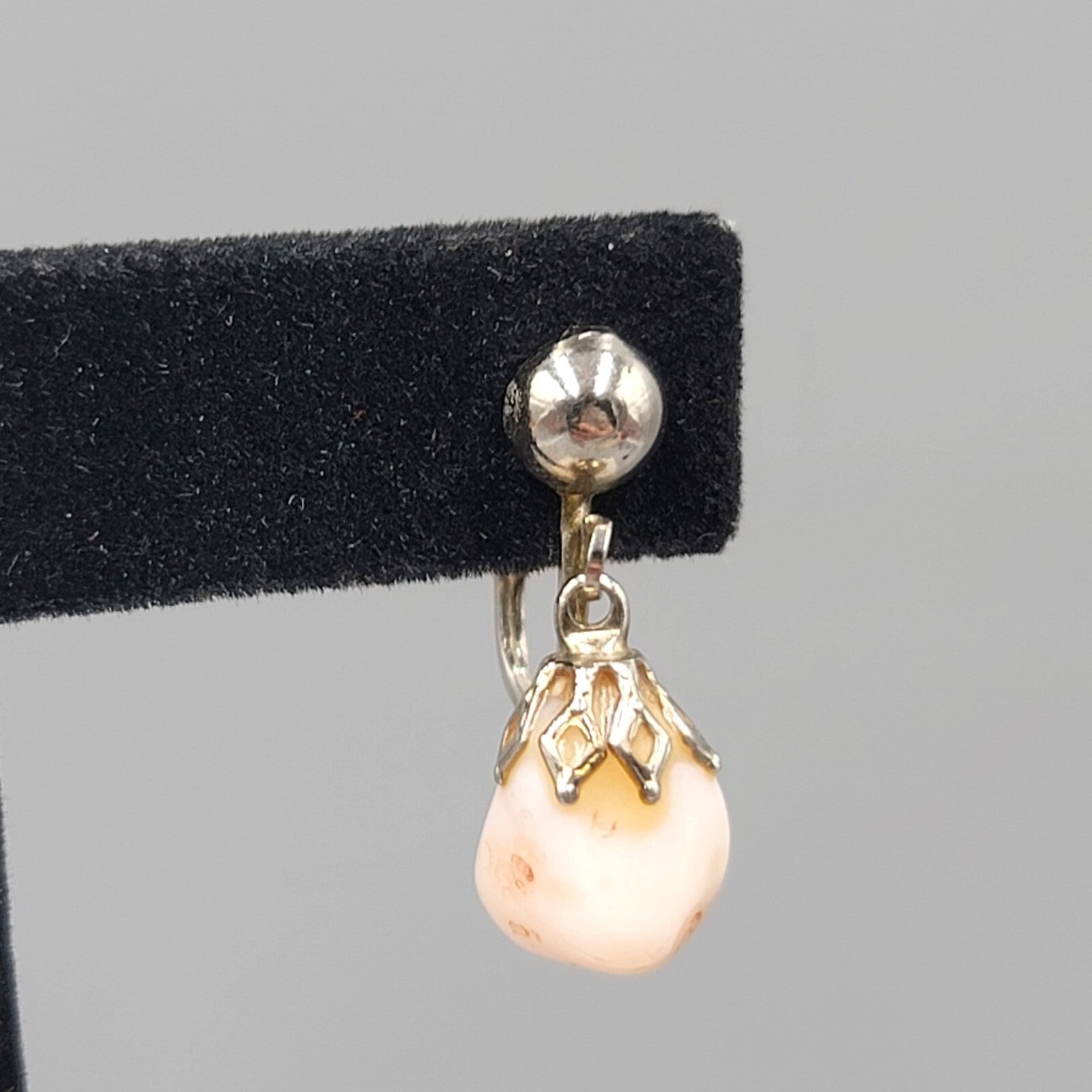 Vintage White Stone Nugget Dangle Clip on Earrings Silver tone 3/4"
