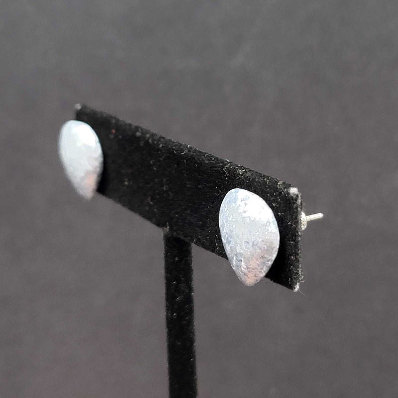 Vintage Pierced Earrings Blue Gray Enamel Splatter Heart Studs 1/2"