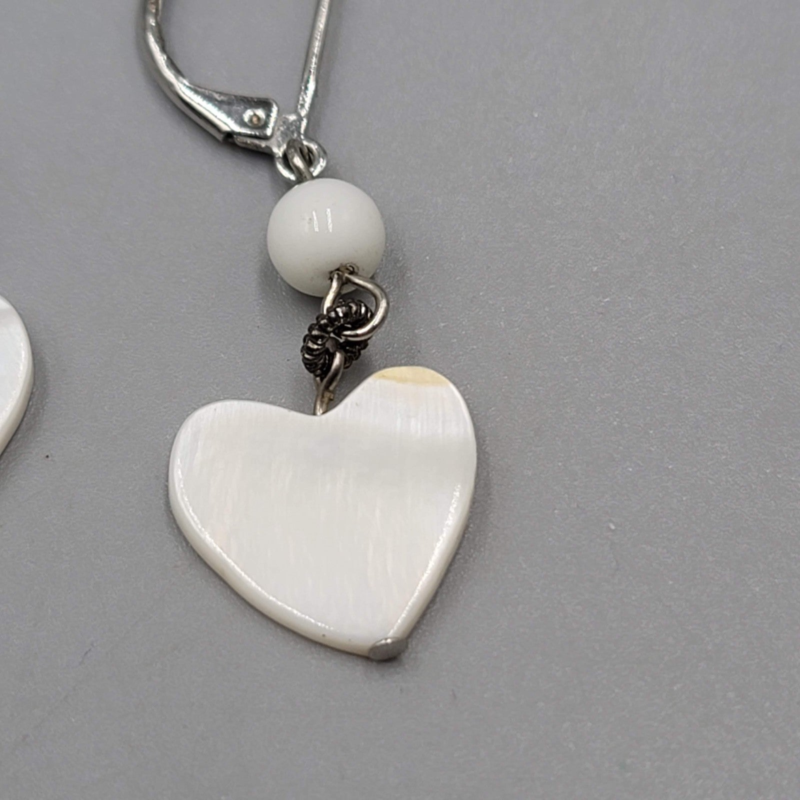 Mother of Pearl Heart Pierced Earrings Silver tone Dangle Leverback 1.25 in