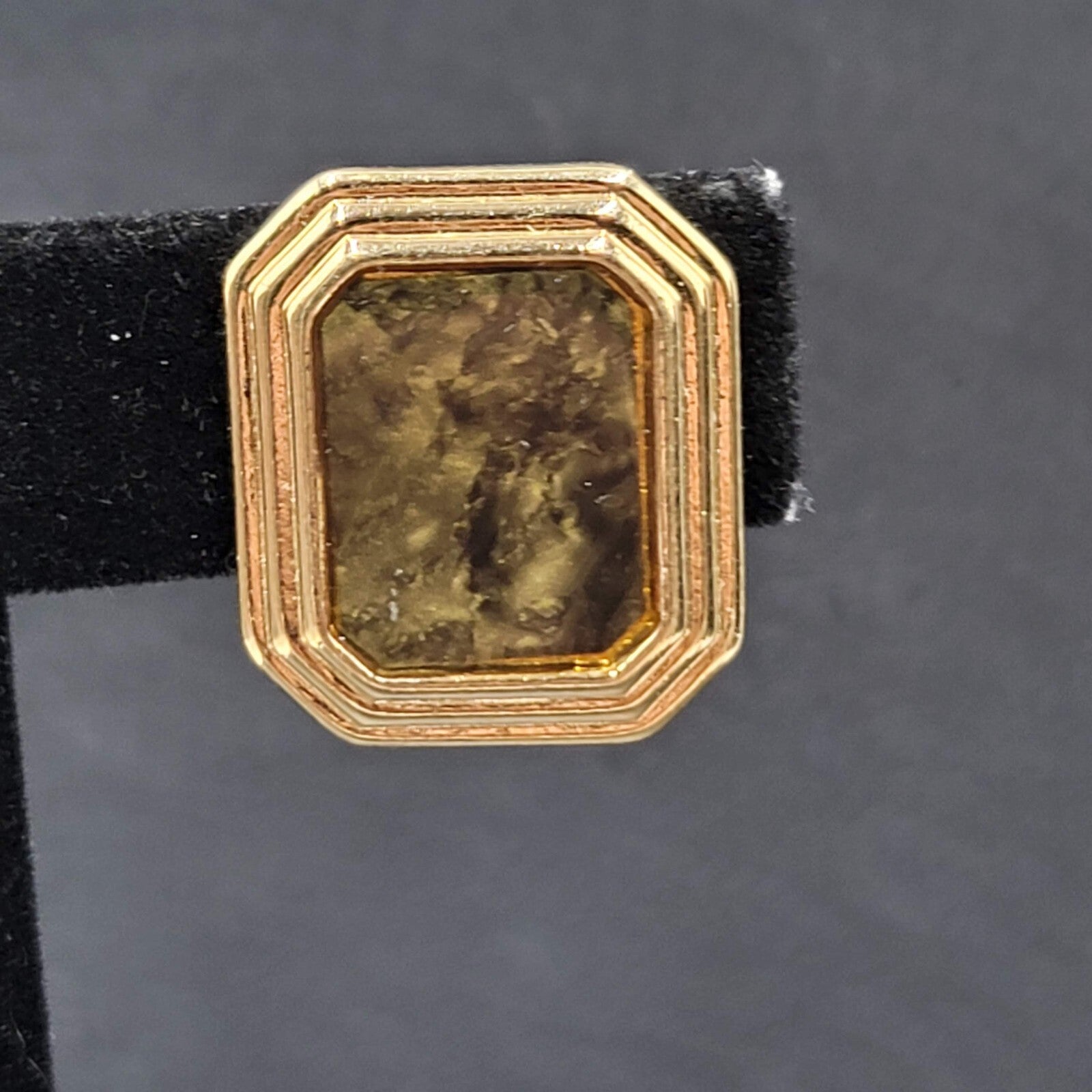 Vintage Avon Clip on Earrings Gold tone Green Marble Design Rectangle 7/8"