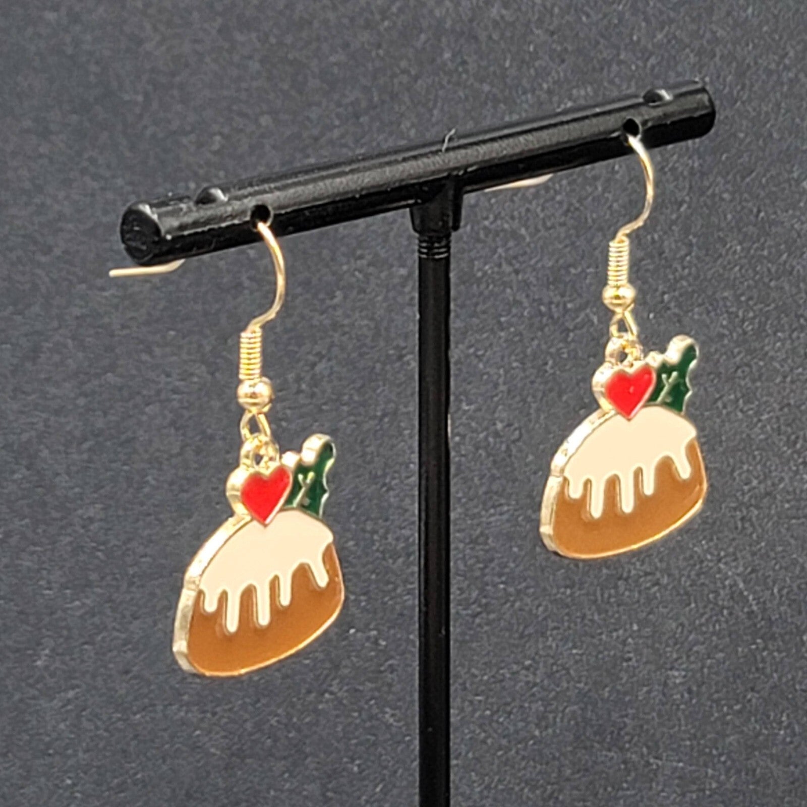 Bundt Cake Pierced Earrings Gold tone Dangle Enamel Sweet Treat 3/4"
