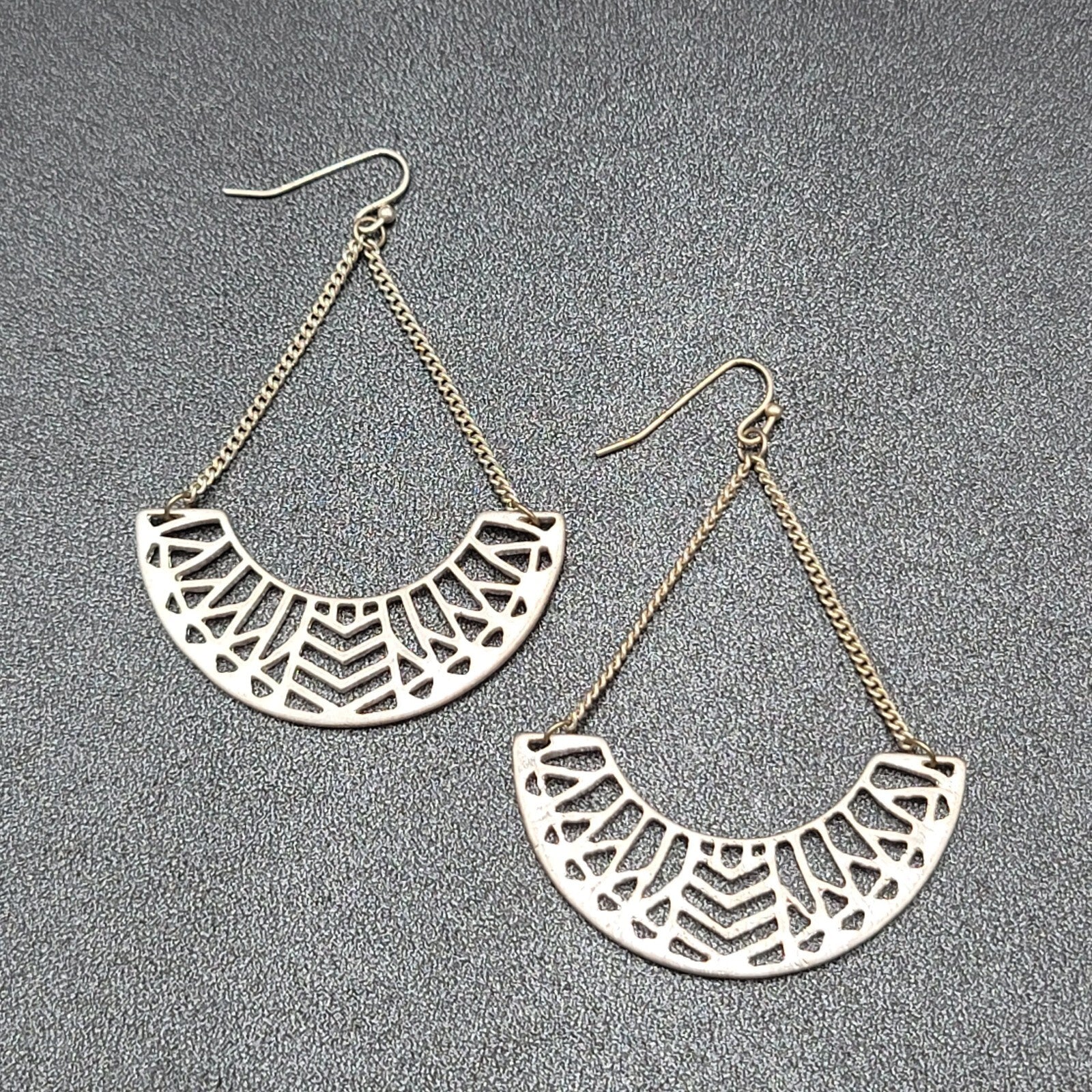 Pierced Earrings Silver tone Dangle Chains Statement 2.5"