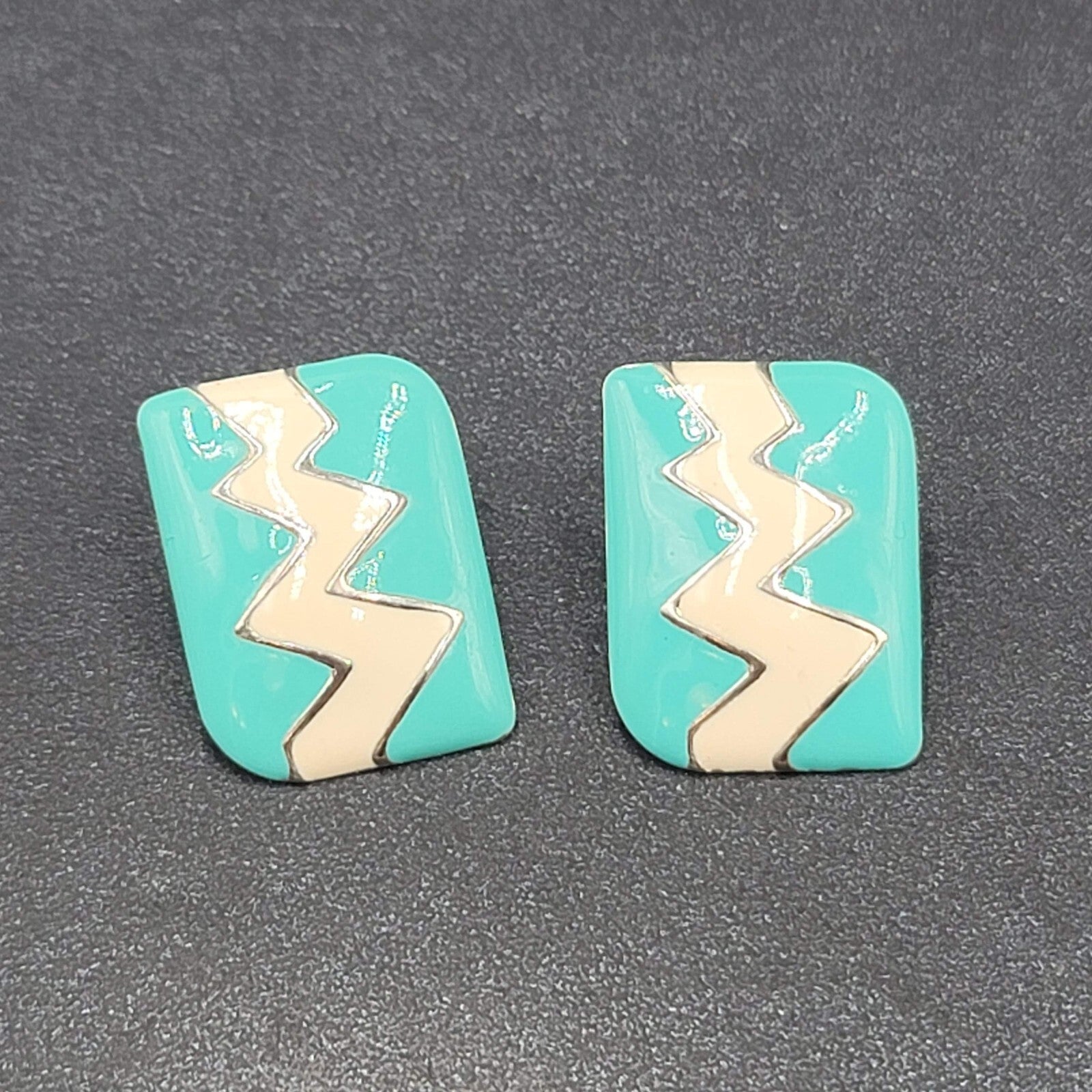 Vintage Pierced Earrings Silver tone Blue Enamel Statement Drop1 1/8"