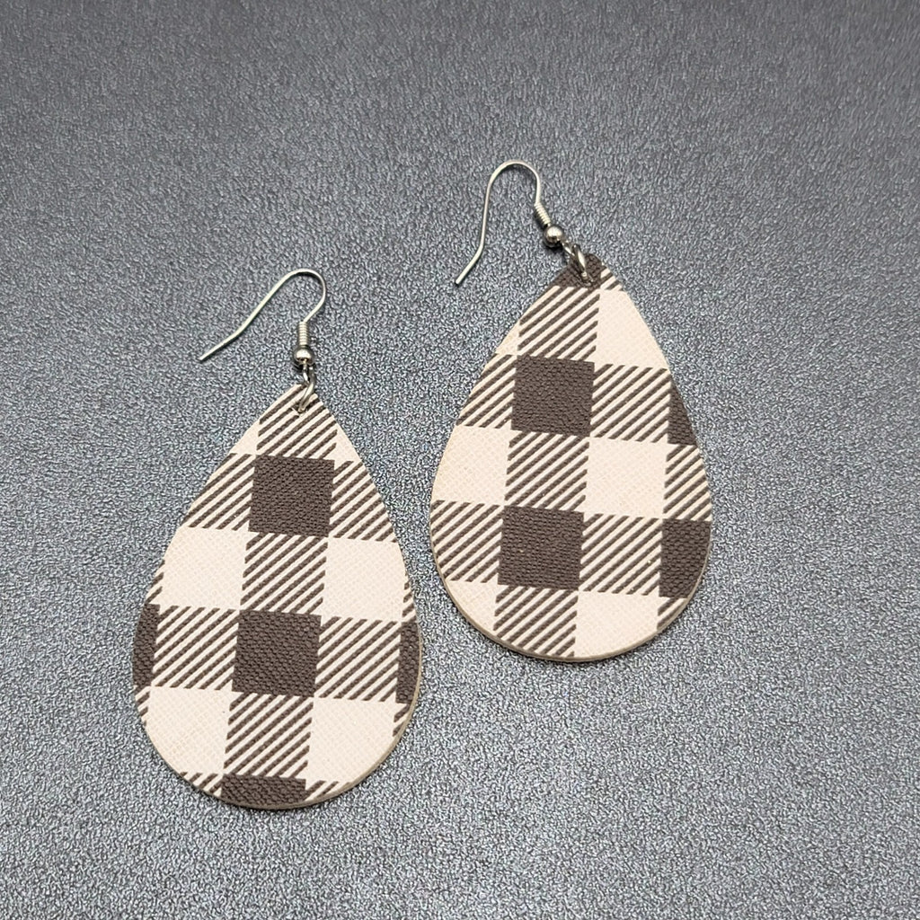 Pierced Earrings Black White Teardrop Plaid Dangle 2.25"