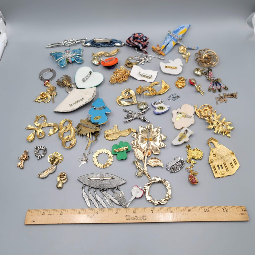 Vtg Brooch Pin Lot of 57 Mixed Types WITH ISSUES! BROKEN Missing stones Craft Lo