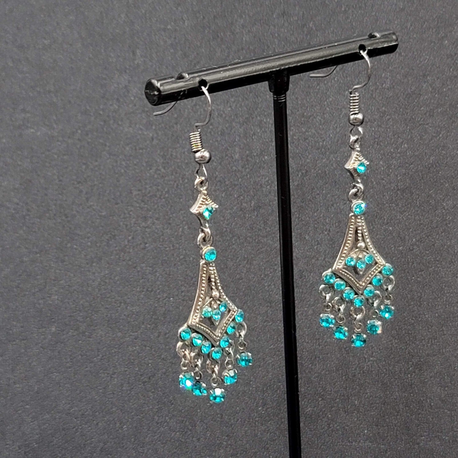 Pierced Earrings Black Metal Bright Blue Rhinestone Dangle Chandelier 1.75"