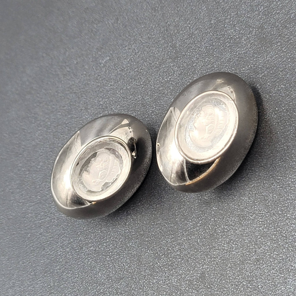 Vintage ELLEN DESIGNS Clip on Earrings Silver tone Glass Intaglio Cameo 1 3/8"