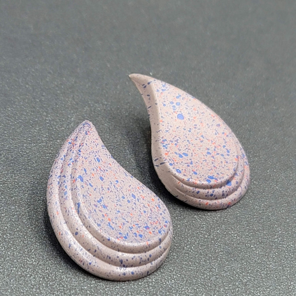 Vintage Pierced Earrings Purple Speckle Enamel Paisley Teardrop 1.5"