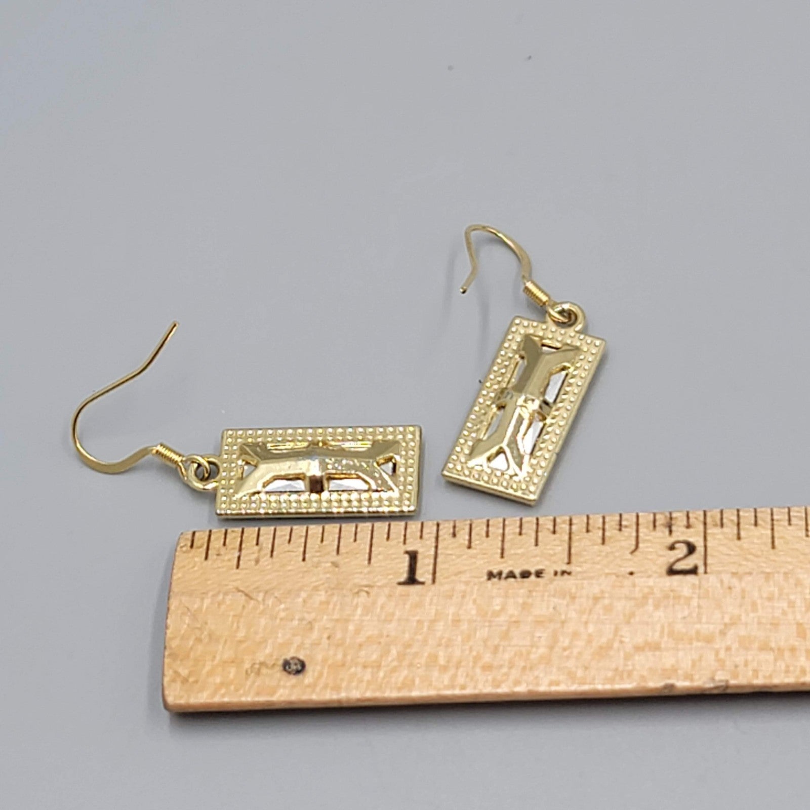 Green Rhinestone Rectangle Pierced Earrings Gold tone Dangle 7/8"