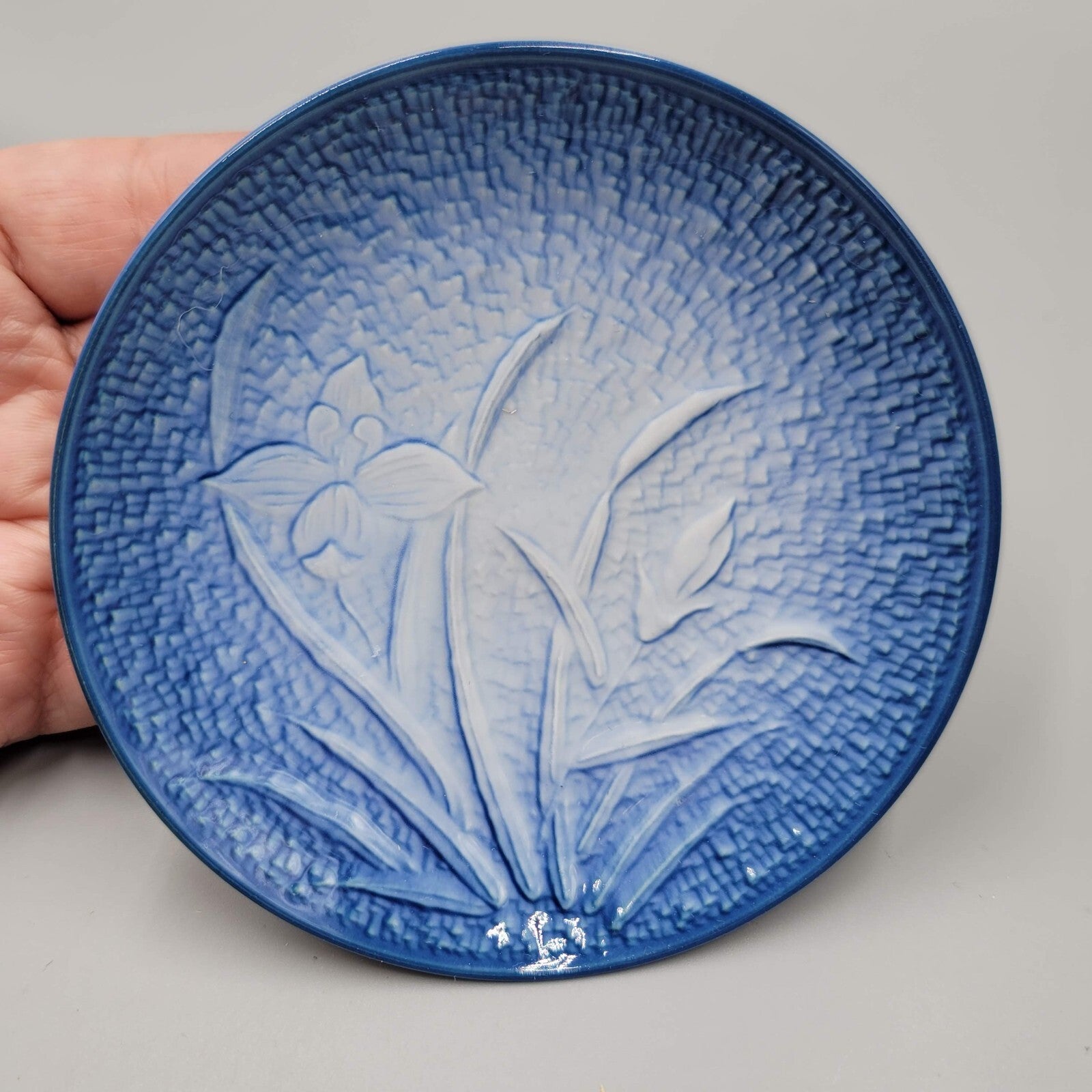 Arita Japanese Blue Iris Crocus Flower Embossed Plate 4.25 in Set of 4