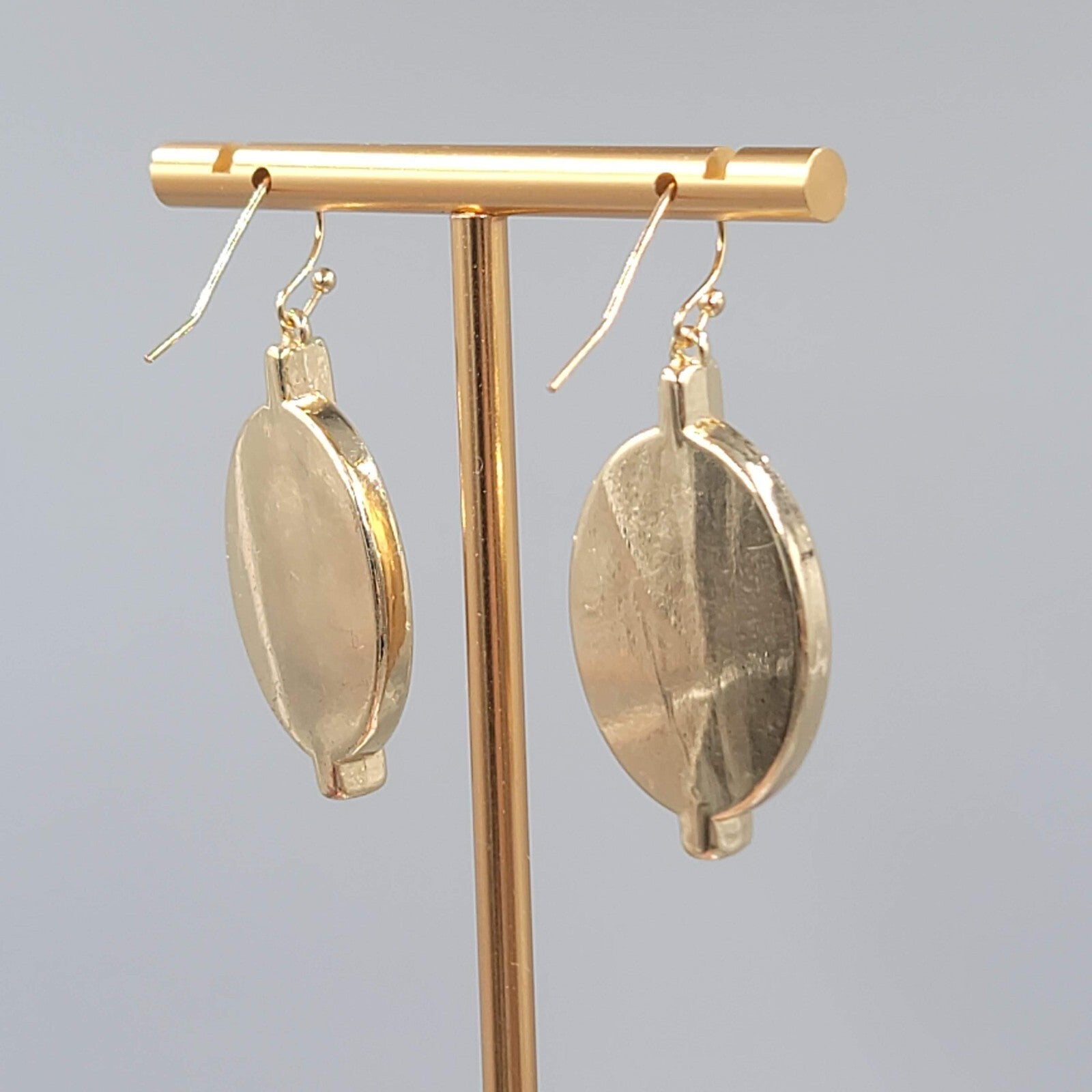 Oval Pierced Earrings Gold tone Dangle Peach Iridescent 1.5"