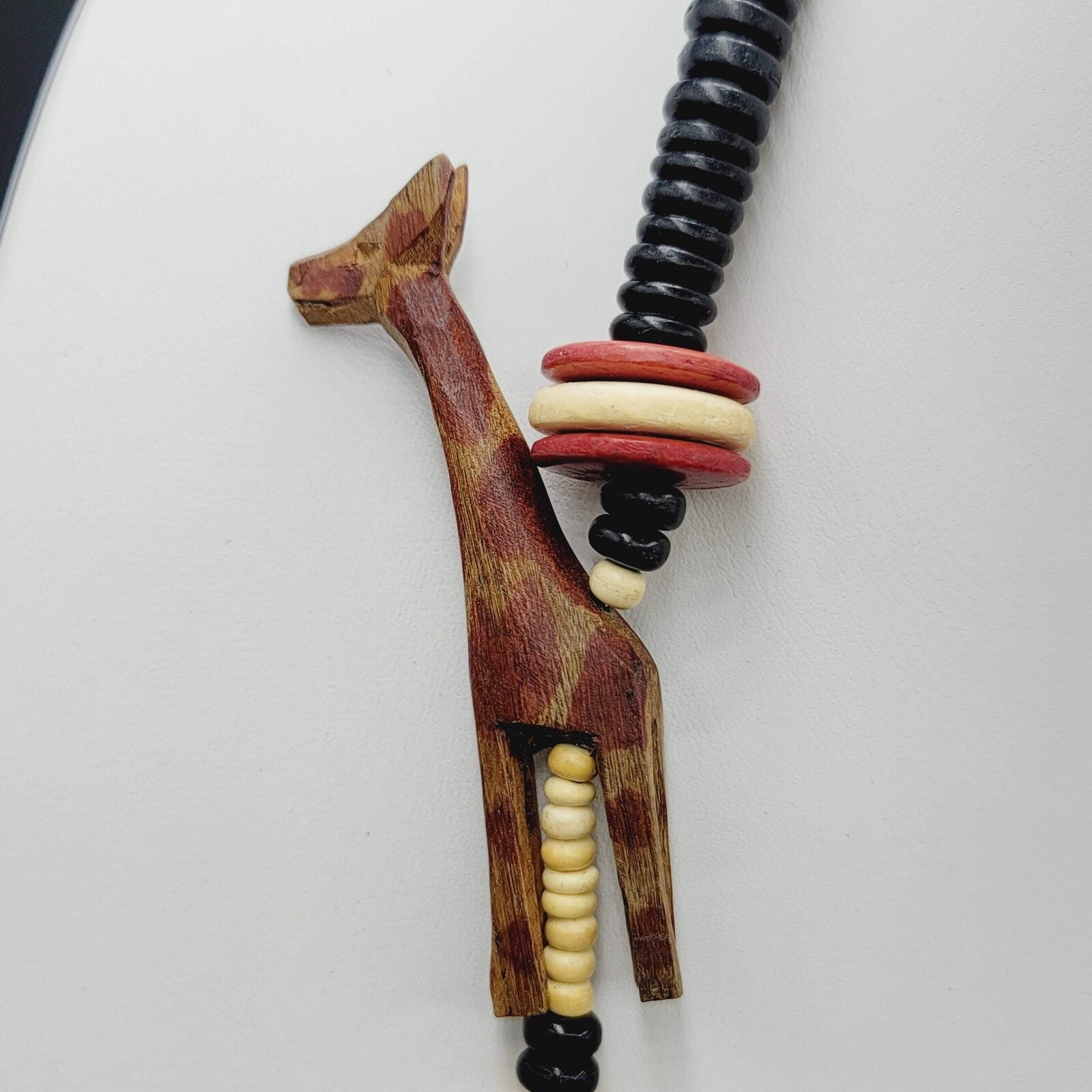 Safari African Giraffe Carved Wood Beaded Necklace Vintage 28"