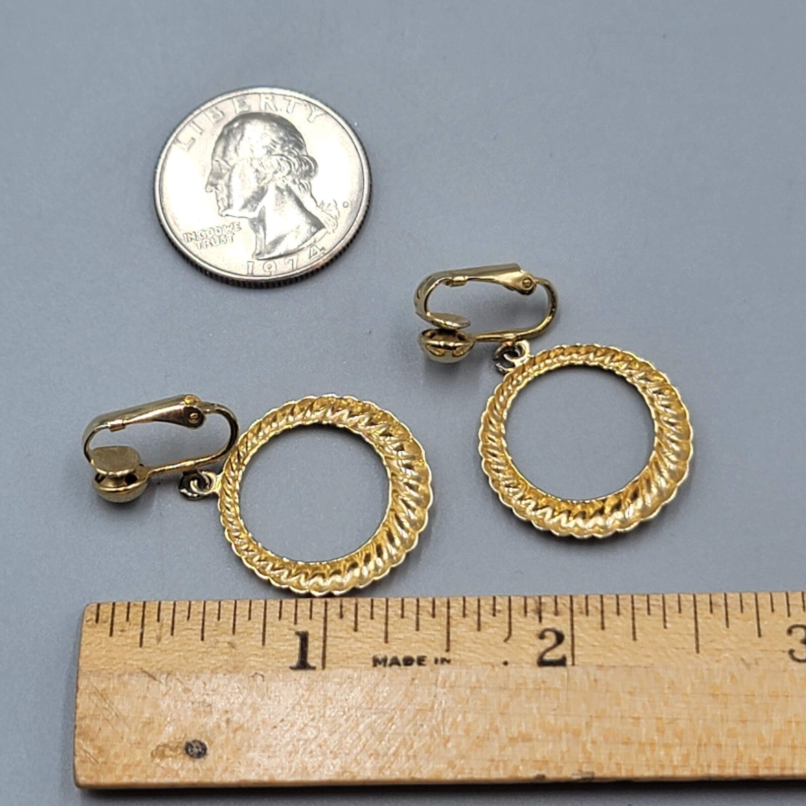 Vintage Gold toen Dangle Clip on Earrings Twist Open Circle Lightweight 1"