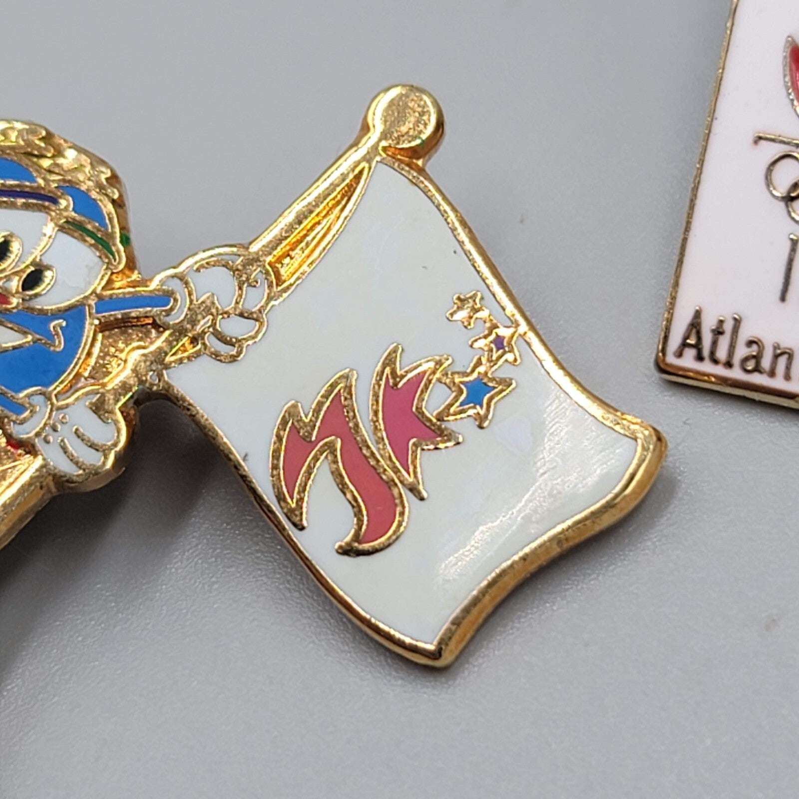 Vintage USA Olympic Atlanta 1996 Welcome Izzy Mascot Pin Lot of 2
