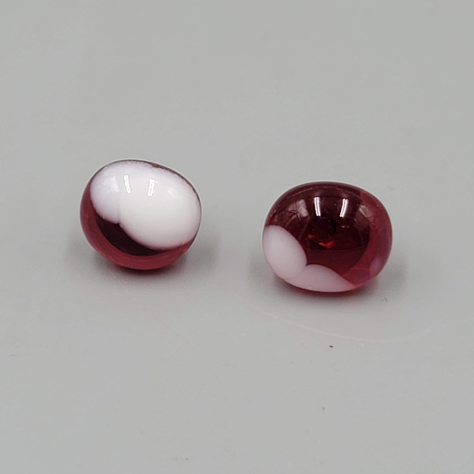 Red White Art Glass Stud Pierced Earrings 3/8"