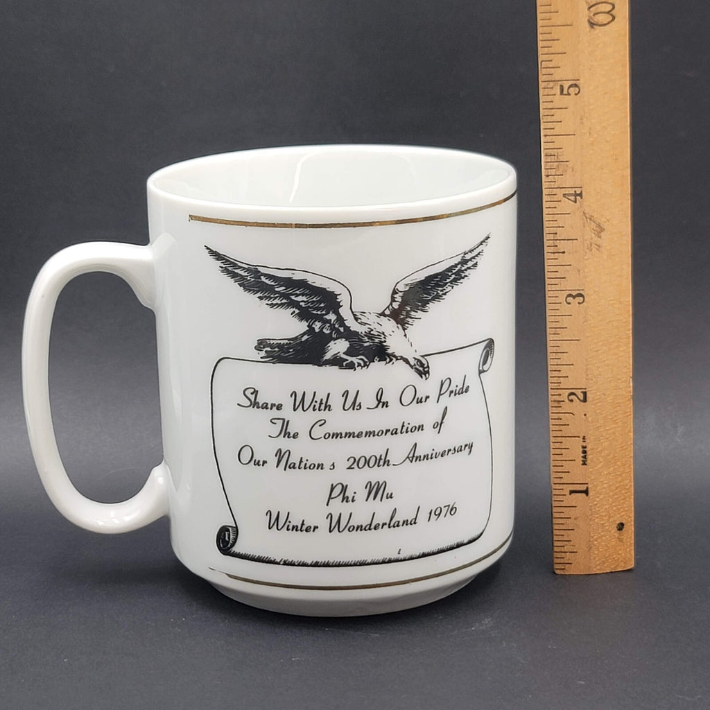 Vintage Bicentennial Coffee Mug 1776-1976 Minuteman Emblem Eagle Coin