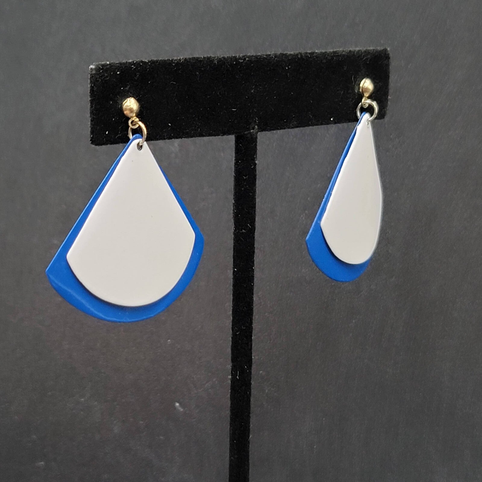 Vintage Pierced Earrings Blue White Enamel Triangle Dangle 1.5"