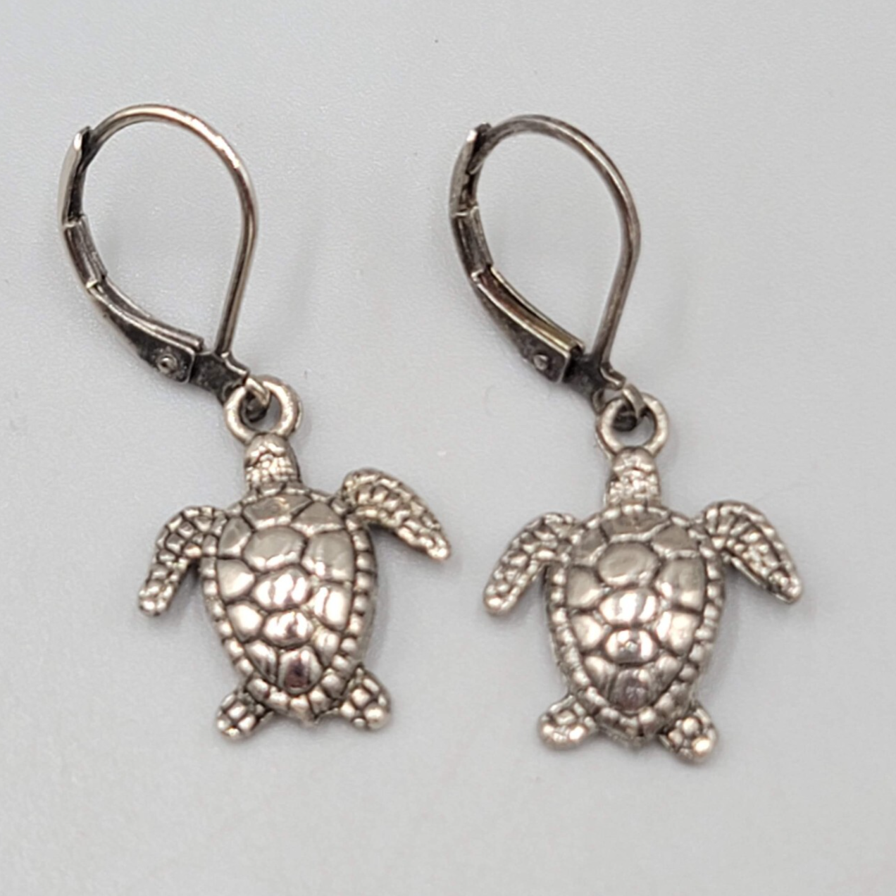 Sea Turtle Pierced Earrings Silver tone Dainty Dangle 5/8"
