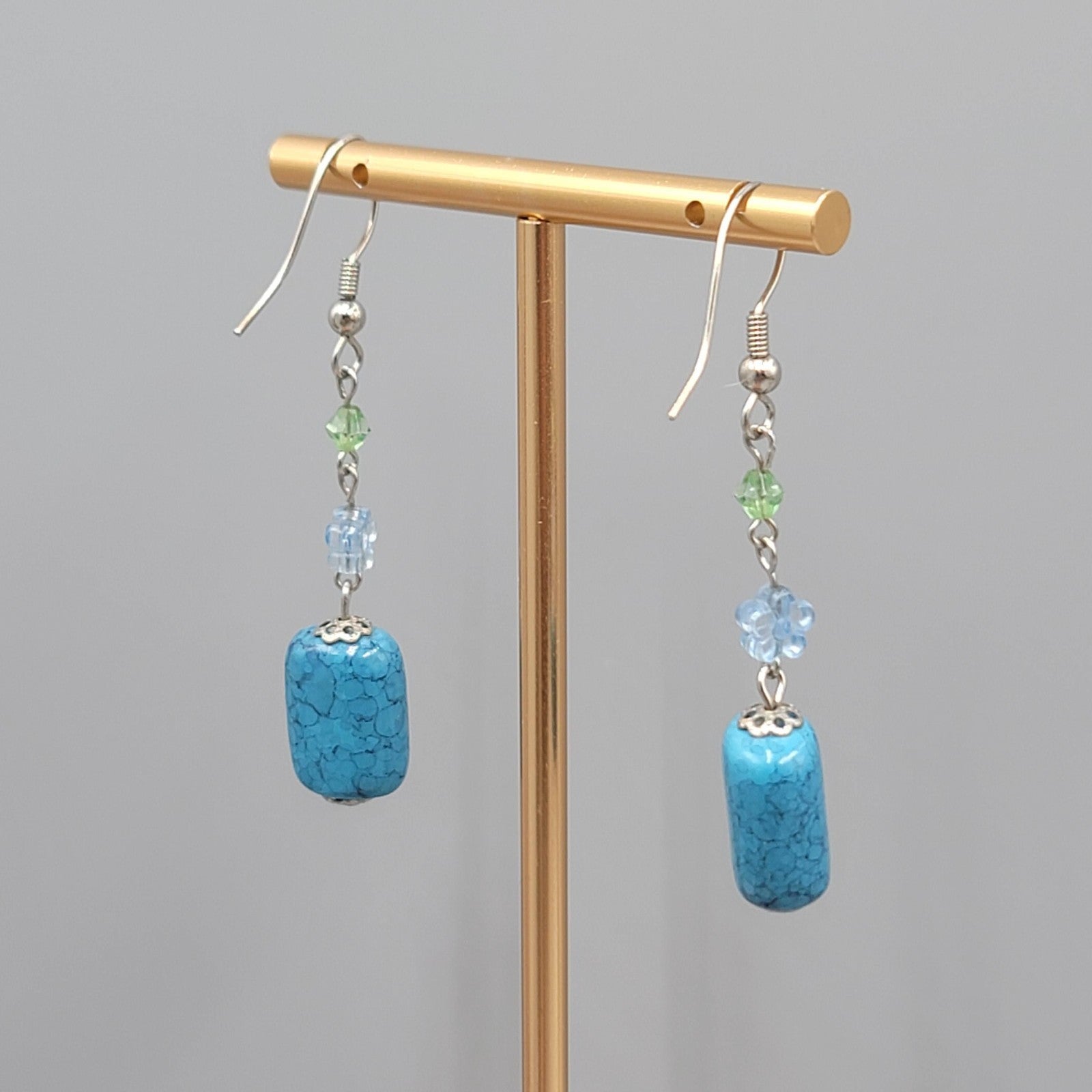 Blue & Green Bead Pierced Earrings Silver tone Dangle  1.5 in