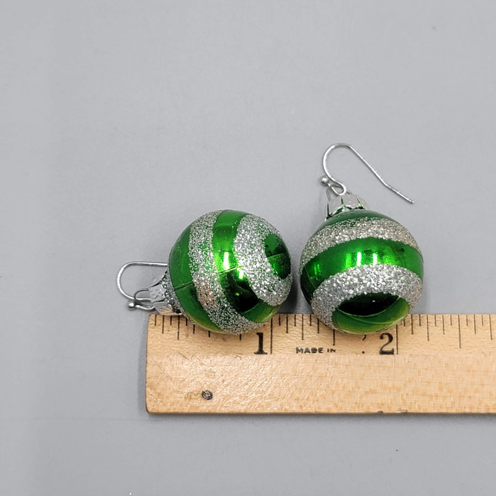 Christmas Green Glass Ornament Bulb Pierced Earrings Silver tone Dangle  1.25"