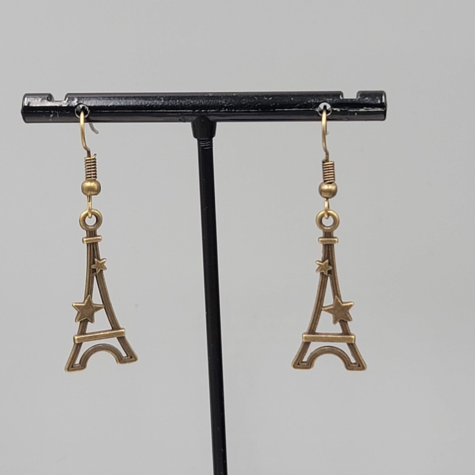 Eiffel Tower Pierced Earrings Bronze tone Stars Dangle NEW 1 1/8"