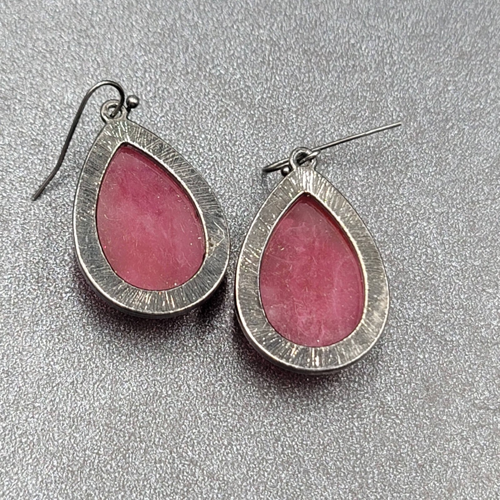 Pierced Earrings Black Metal Domed Red Resin Teardrop Dangle 1.25"