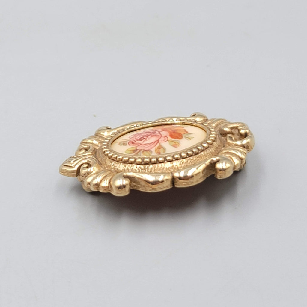 Vintage Sarah Cov Rose Cameo Brooch Gold tone 1.25 in