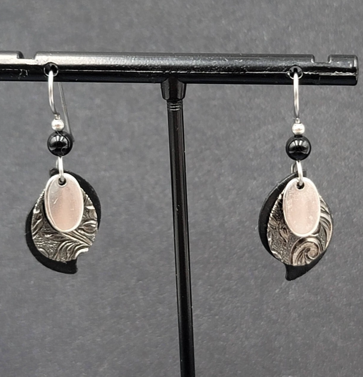 Pierced Earrings Silver tone Black Bead Layered Metal Dangle  3/4"