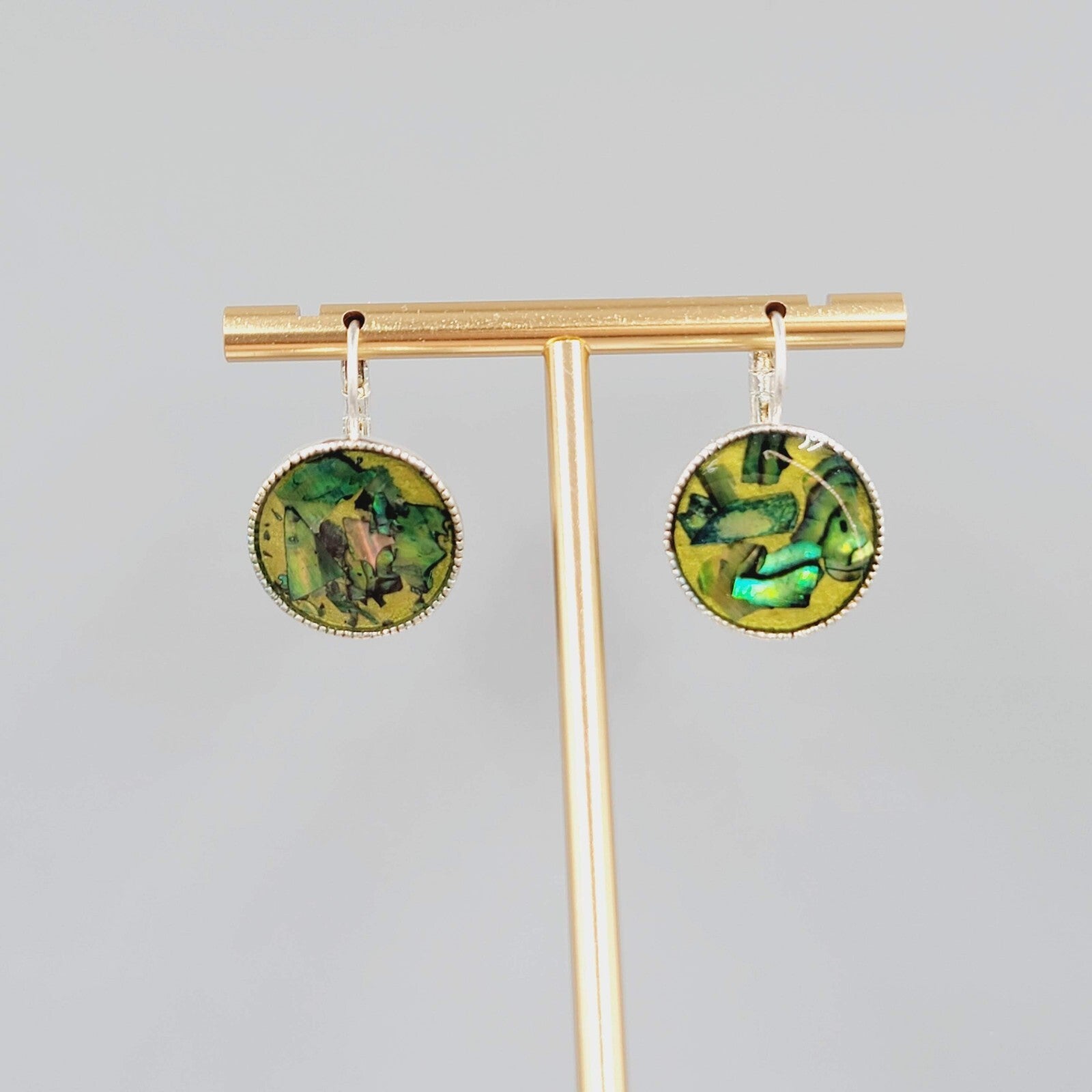 Abalone Inlay Round Pierced Earrings Silver tone Drop 3/4"