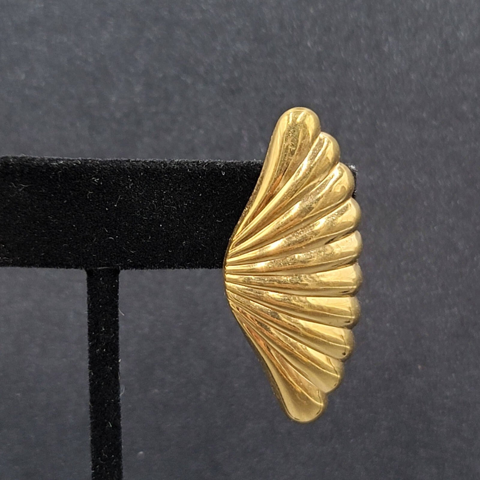 Vintage Clip on Earrings Lightweight Gold tone Plastic Clip 1 5/8"