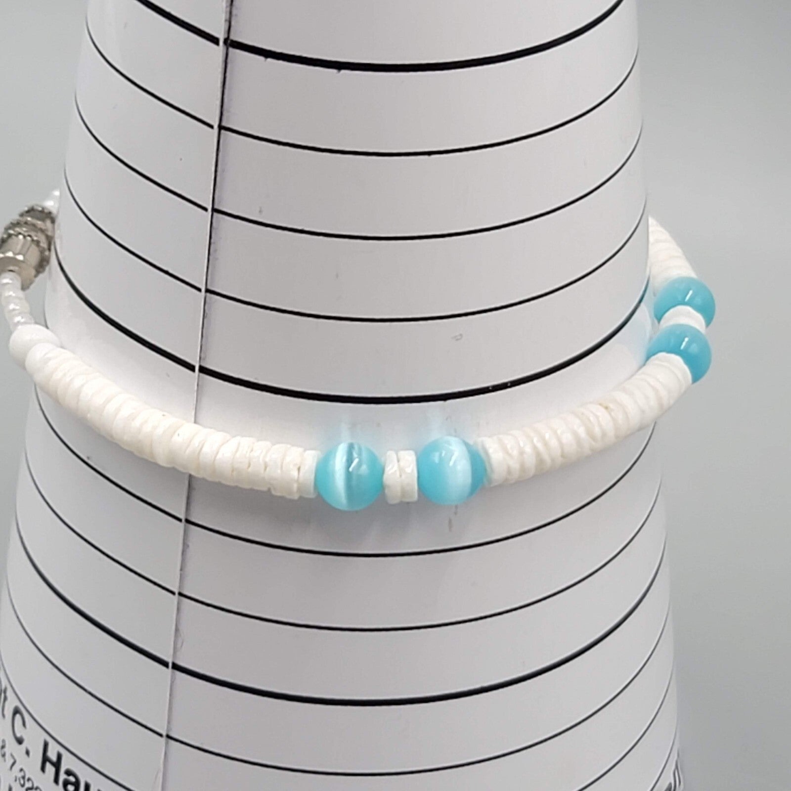 Blue Cats Eye Bead Puka Shell Bracelet 7.25"
