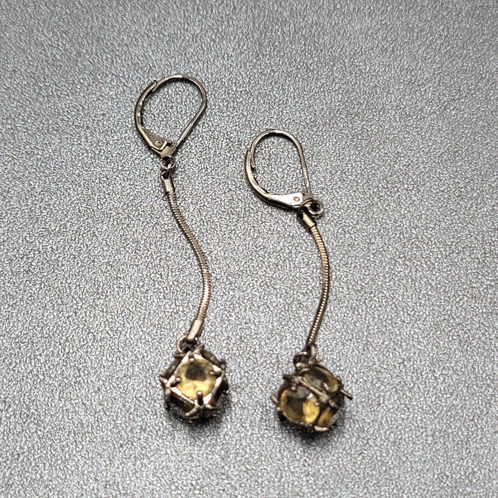 Pierced Earrings Black Metal Green Stone Sphere Dangle Chain 1.75"