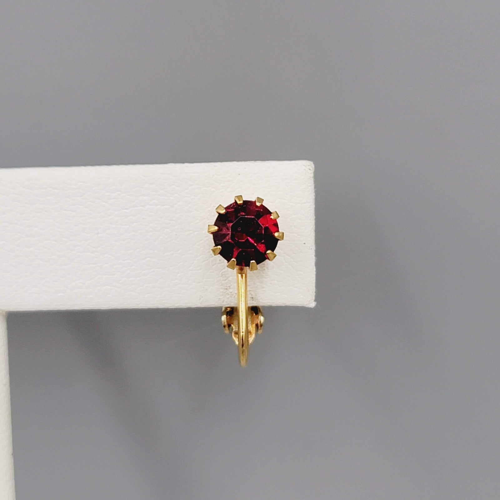 Vintage Red Rhinestone Stud Clip on Earrings Gold tone  1/4 in