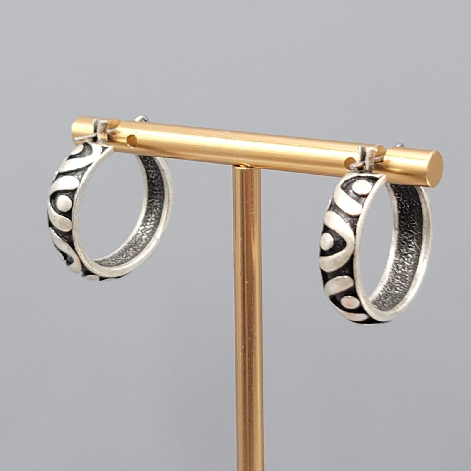 Black Embossed Hoops Pierced Earrings Silver tone 7/8"
