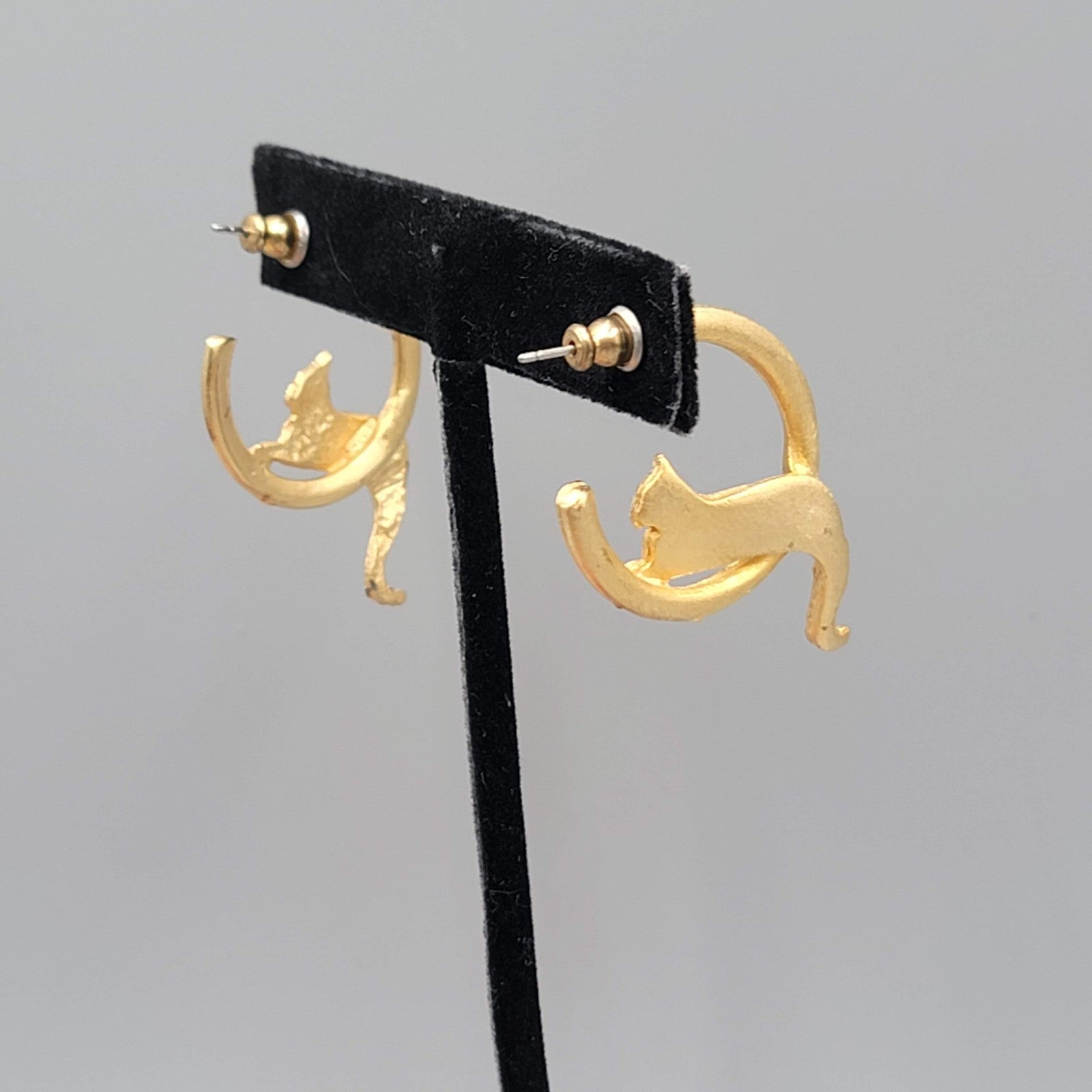 Vintage Kitty Cat Hoop Pierced Earrings Gold Plated 1"