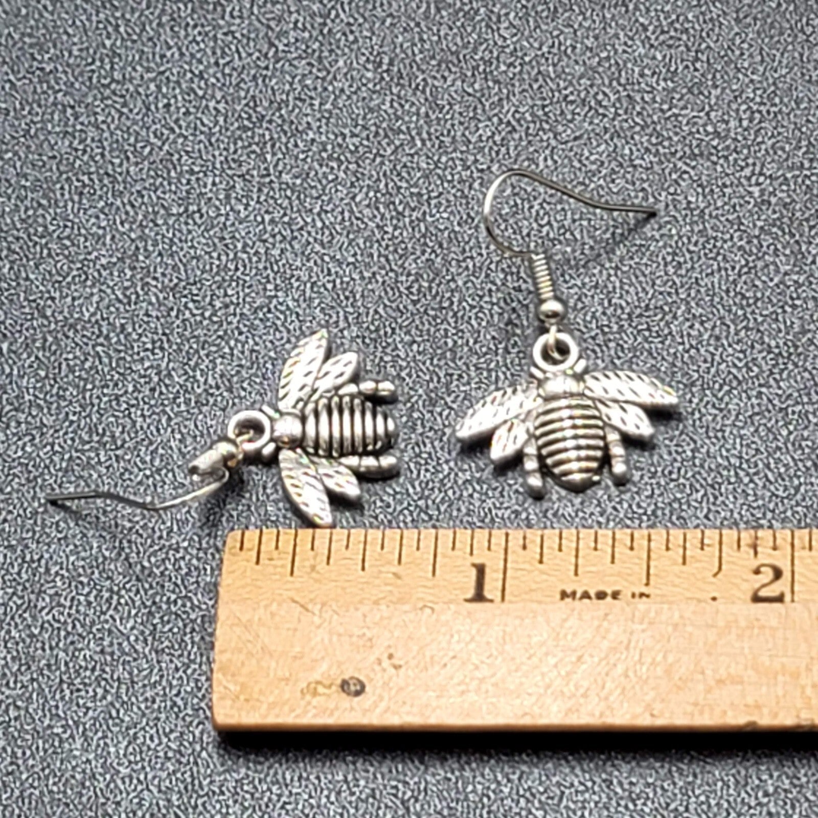 Bee Pierced Earrings Silver tone Dangle Embossed 5/8"