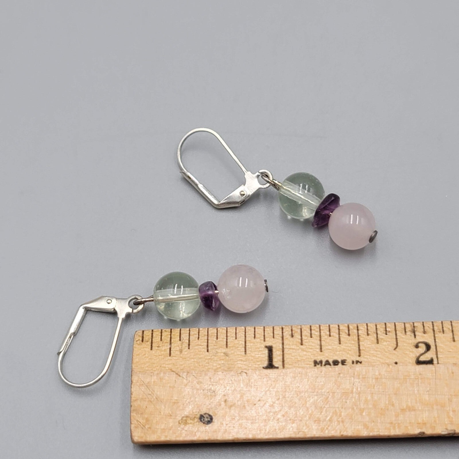 White and Pink Quartz Bead Pierced Earrings Silver tone Dangle Amethyst 7/8"