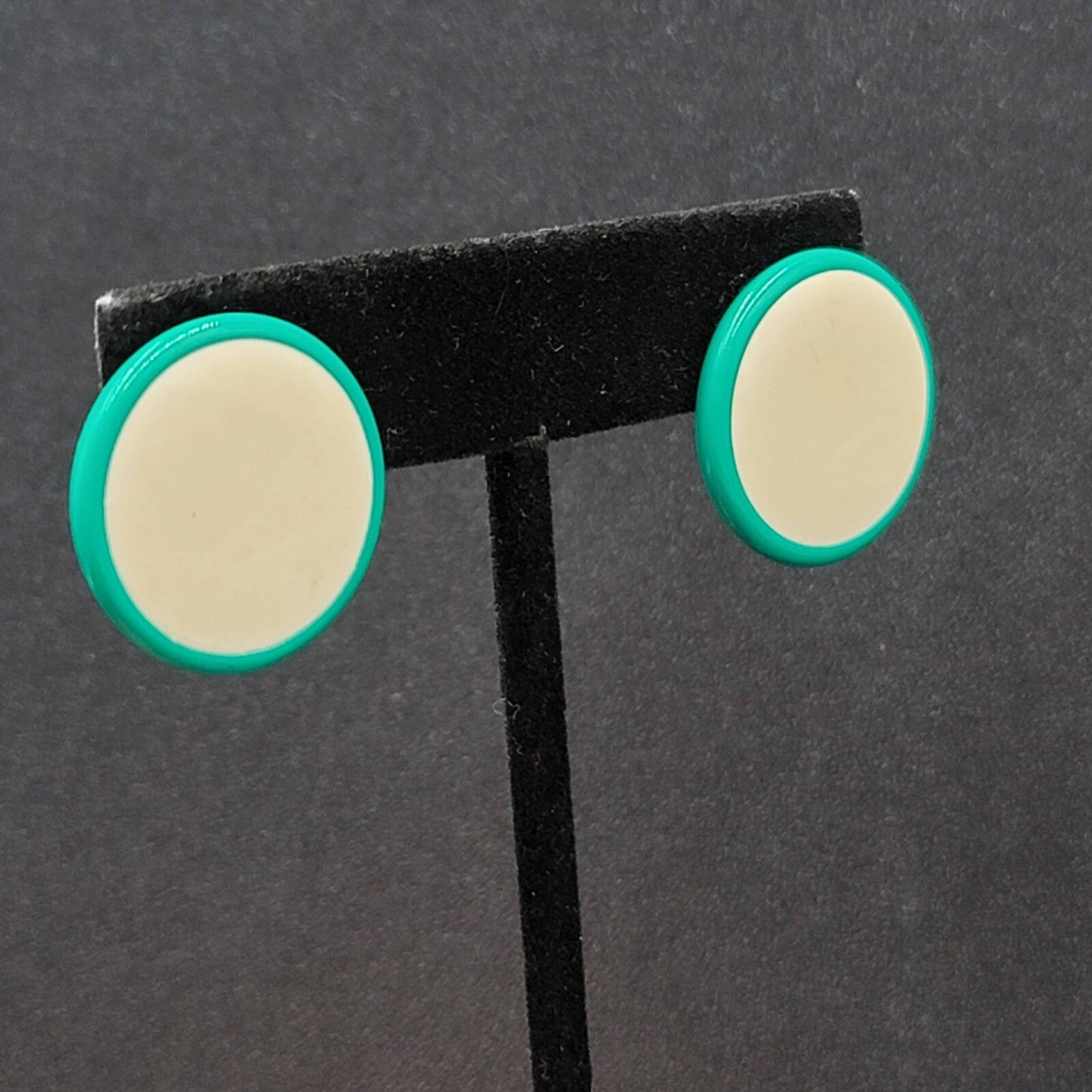 Vintage Pierced Earrings Green White Round Enamel 7/8"