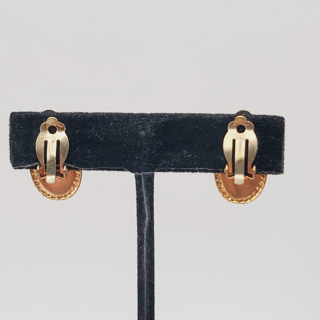 Vintage Teardrop Clip on Earrings Faux Pearl Gold tone 7/8 in