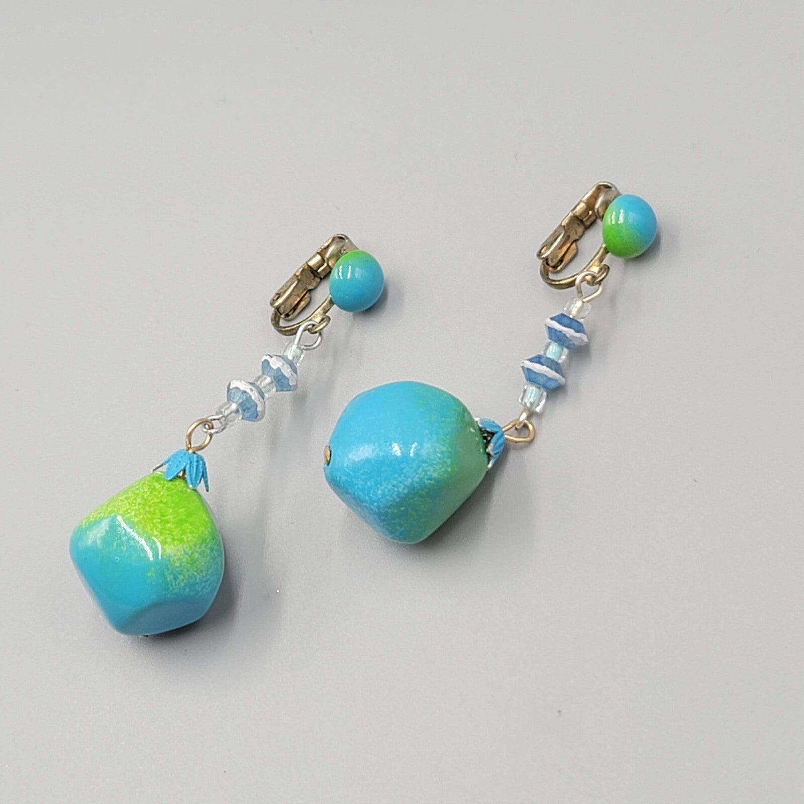 Vintage Green Blue Dangle Bead Clip on Earrings 2.25"