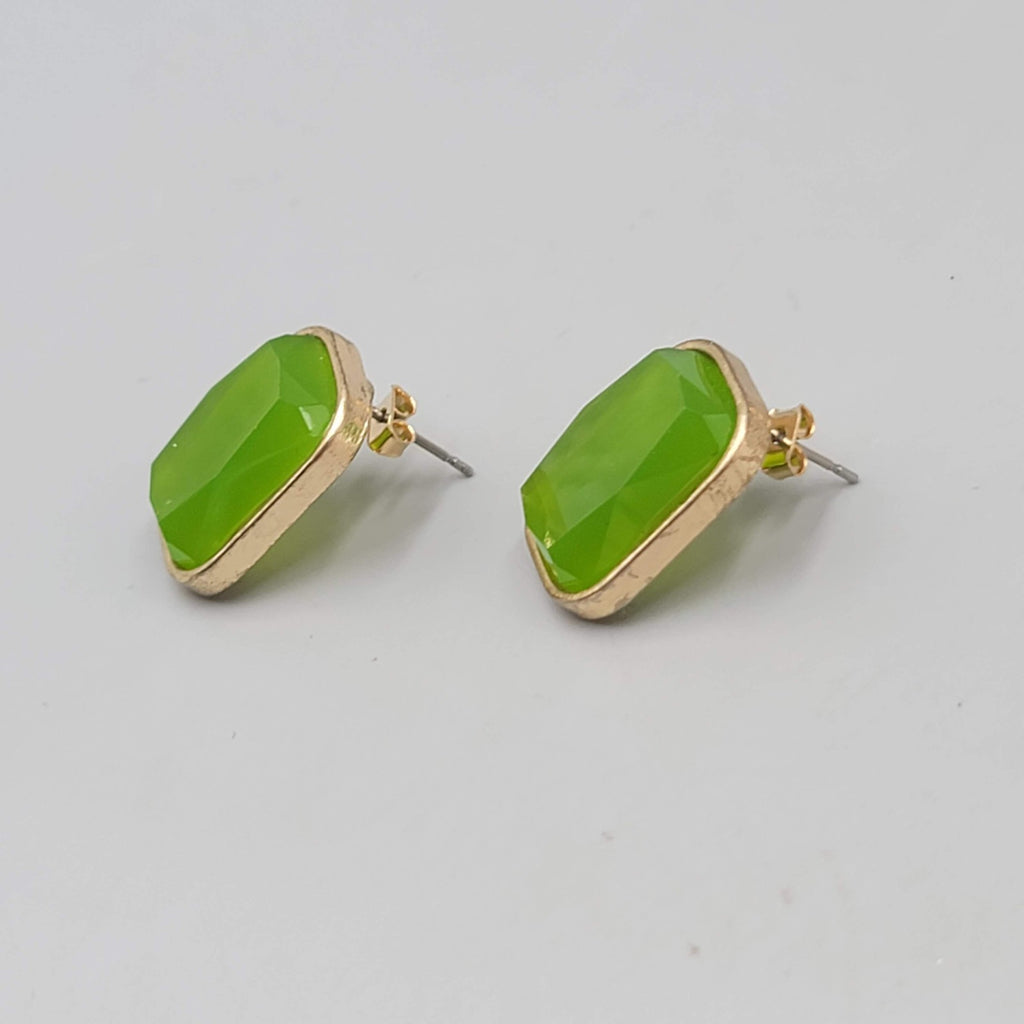 Green Rectangle Faceted Pierced Earrings Gold tone Drop 3/4"